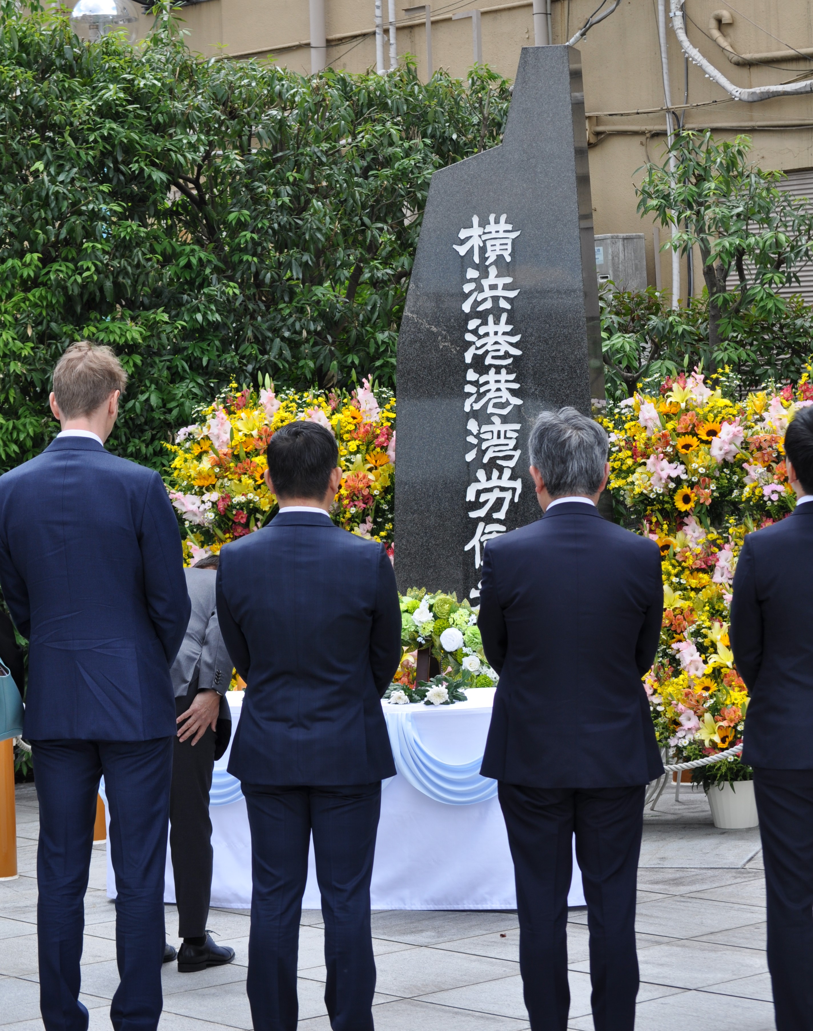 横浜港港湾労働者.jpg